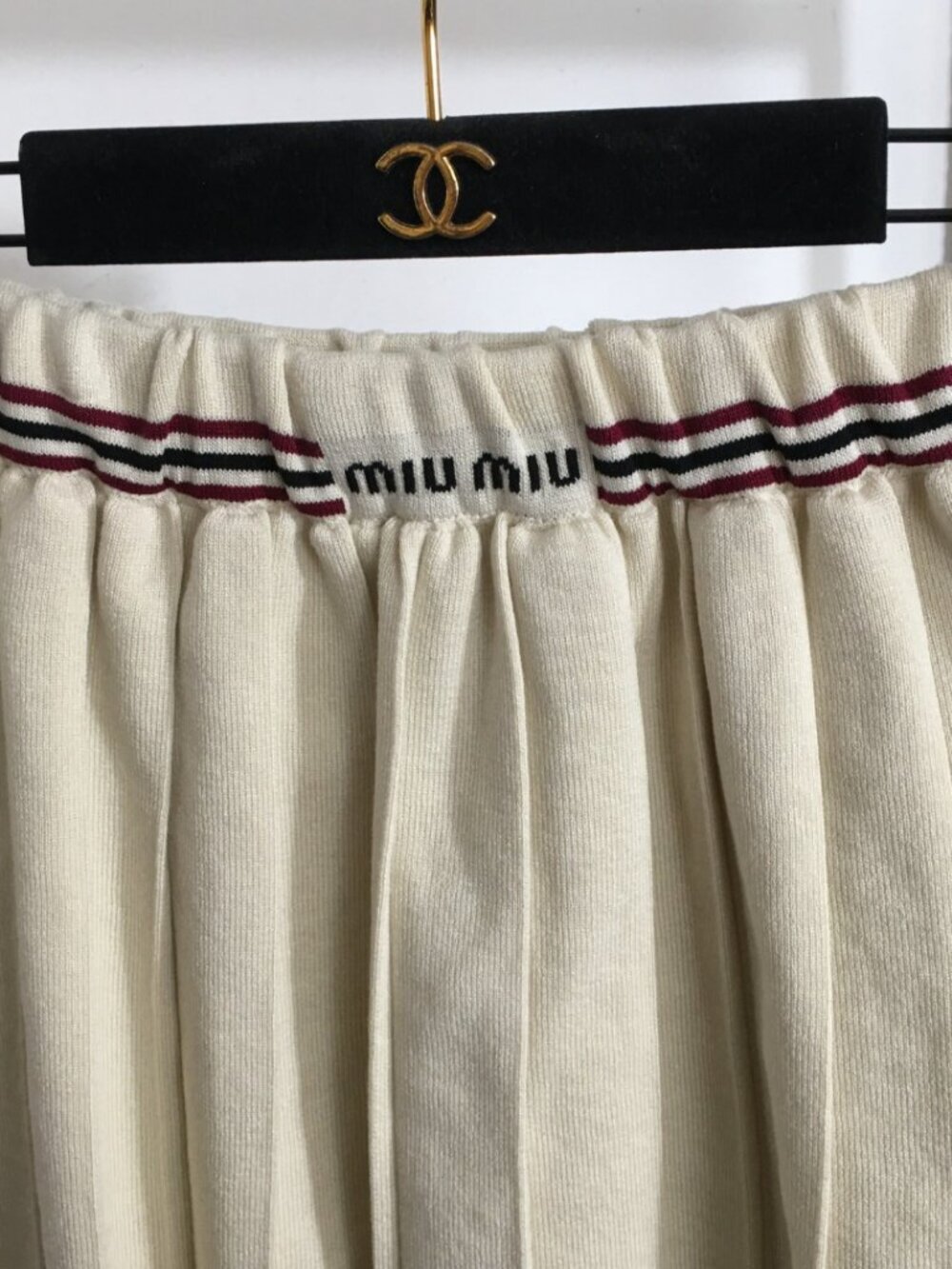 Miu Miu - Apricot - Skirt - Preppy-style pleated red stripes - Picture 3 of 6